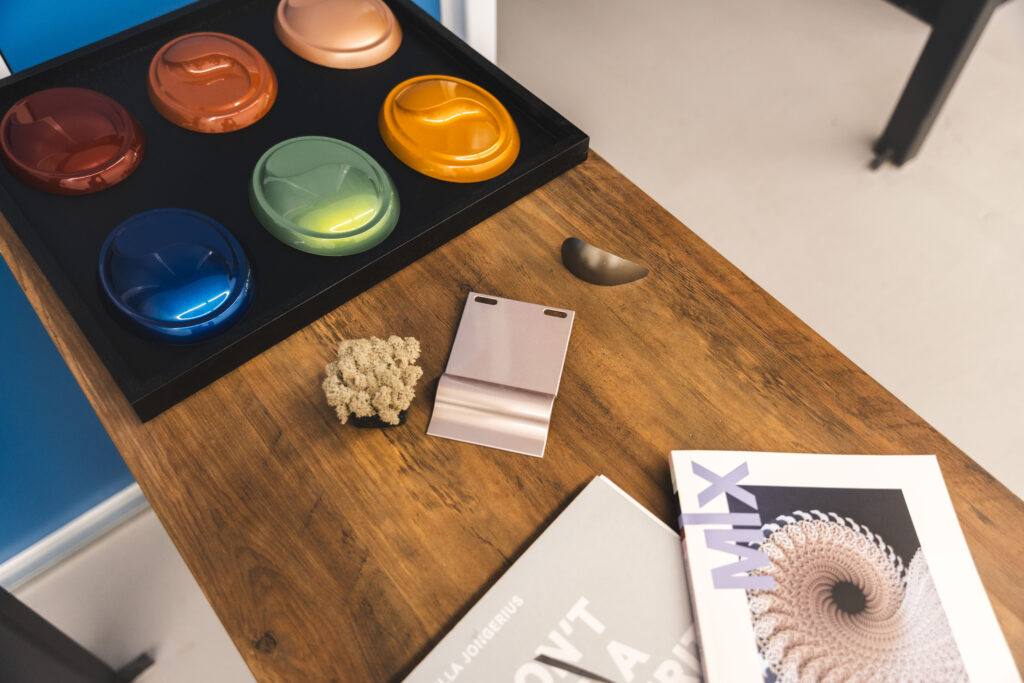 Paint Shop - by Visually Rich-00541