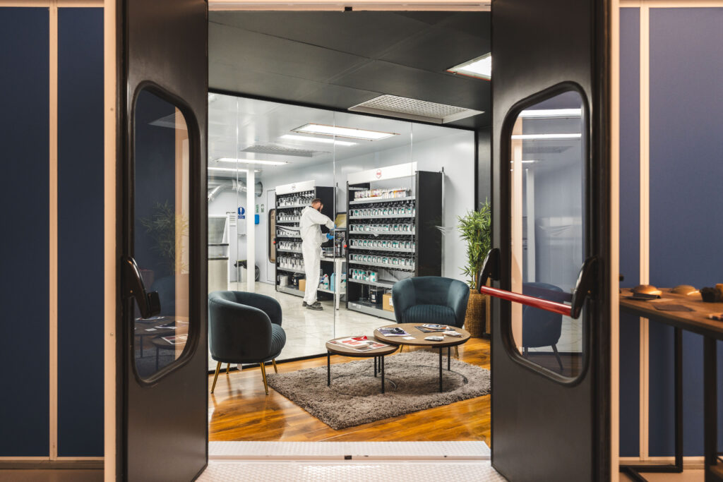 Paint Shop - by Visually Rich-00615